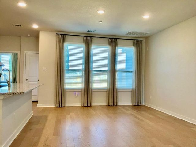 2500 FOREST CREEK DR 702, Round Rock, TX 78664