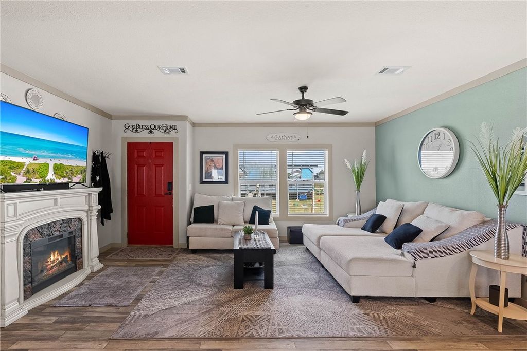 260 Allen M Parks Dr, Rockport, TX 78382 — photo 3