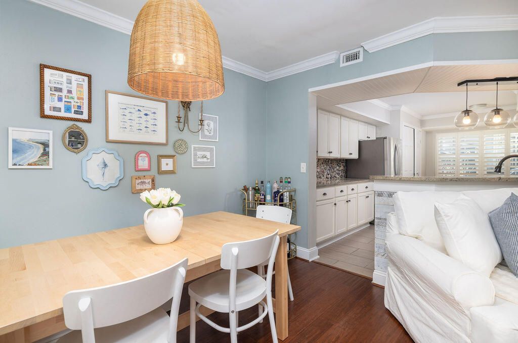 Image 11 of property listing at 1716 Villa Maison, Mount Pleasant, SC 29464