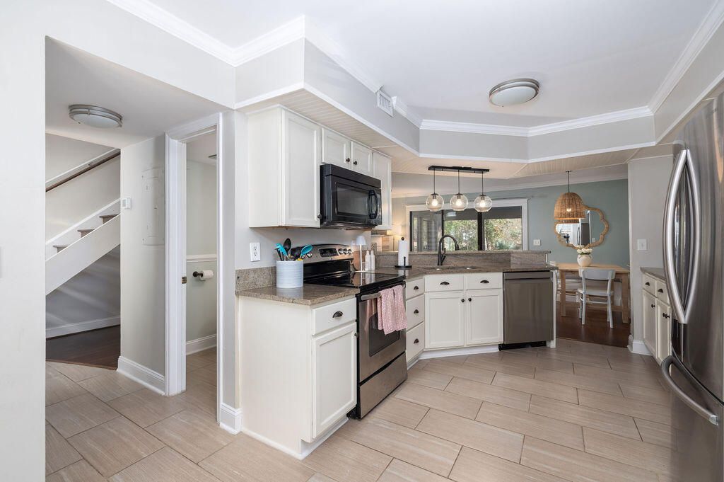 Image 13 of property listing at 1716 Villa Maison, Mount Pleasant, SC 29464