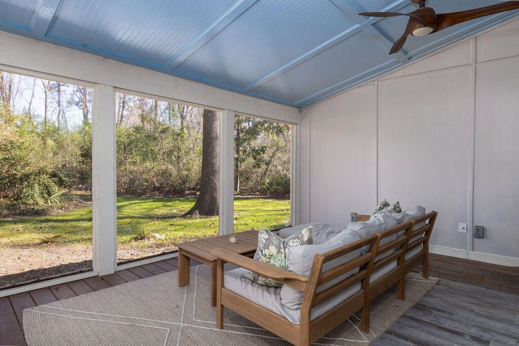 Image 25 of property listing at 1716 Villa Maison, Mount Pleasant, SC 29464