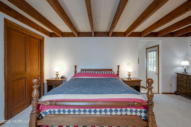 75 Lakeview Drive, Allentown, NJ 08501