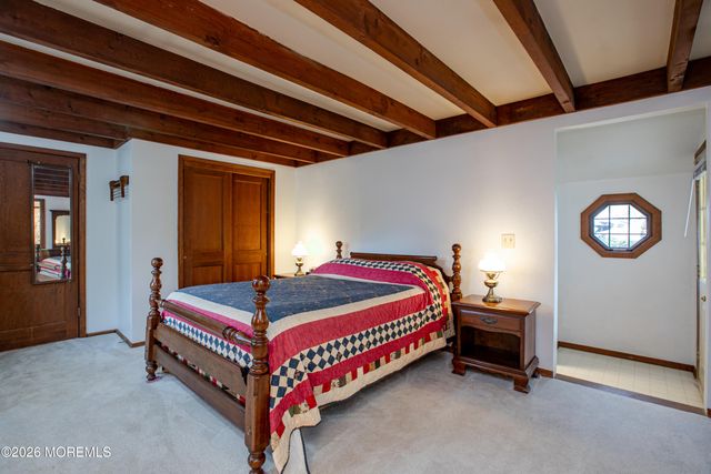 75 Lakeview Drive, Allentown, NJ 08501