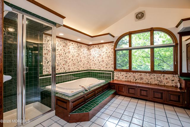 75 Lakeview Drive, Allentown, NJ 08501