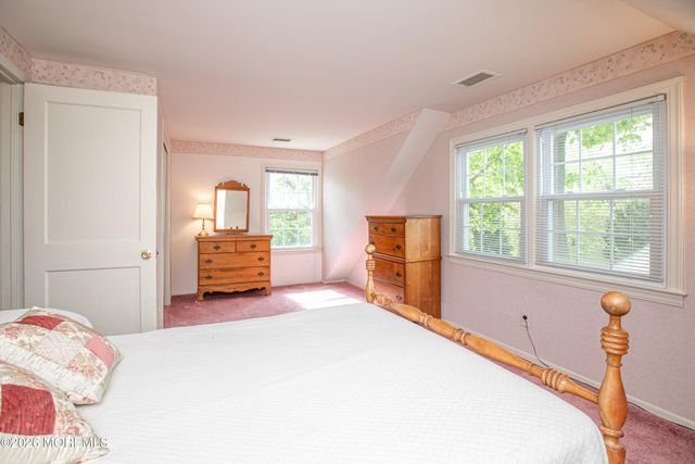 75 Lakeview Drive, Allentown, NJ 08501