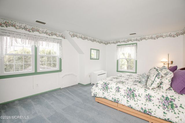 75 Lakeview Drive, Allentown, NJ 08501