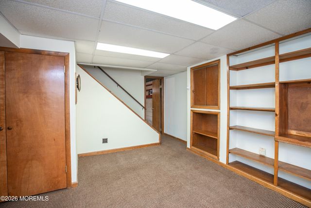 75 Lakeview Drive, Allentown, NJ 08501