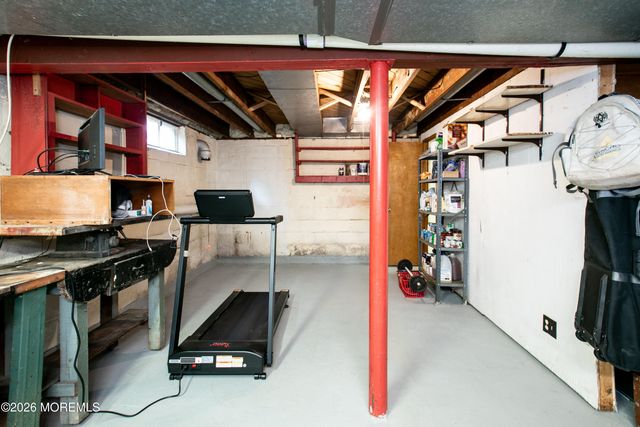 75 Lakeview Drive, Allentown, NJ 08501