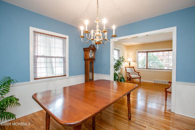 75 Lakeview Drive, Allentown, NJ 08501