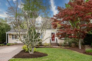 75 Lakeview Drive, Allentown, NJ 08501