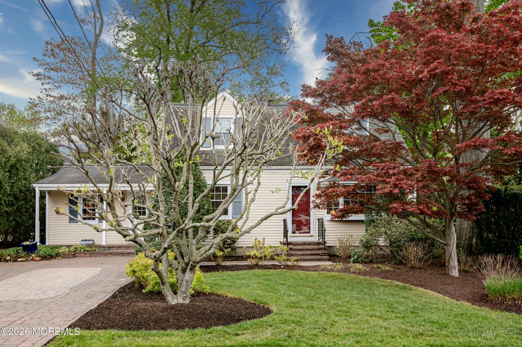 75 Lakeview Drive, Allentown, NJ 08501