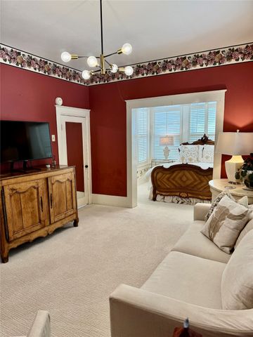 319 S Denton Street, Gainesville, TX 76240