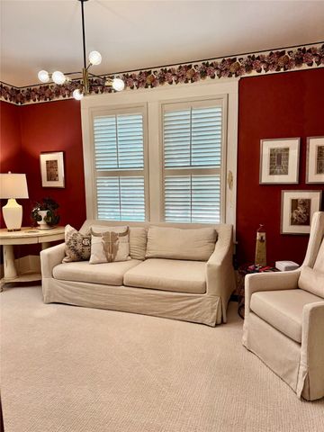 319 S Denton Street, Gainesville, TX 76240