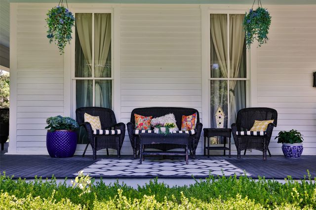 319 S Denton Street, Gainesville, TX 76240