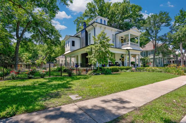 319 S Denton Street, Gainesville, TX 76240