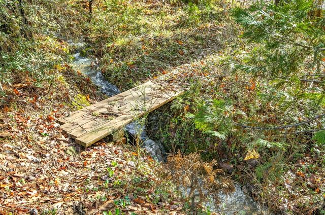 565 Greens Creek Road, Grants Pass, OR 97527