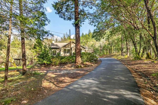 565 Greens Creek Road, Grants Pass, OR 97527