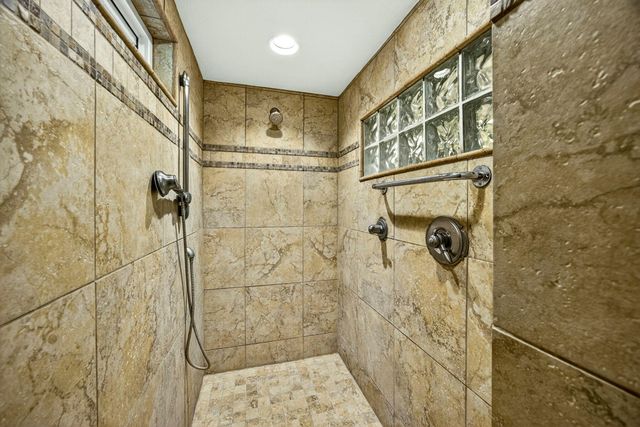 565 Greens Creek Road, Grants Pass, OR 97527