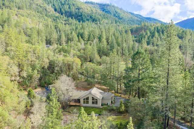 565 Greens Creek Road, Grants Pass, OR 97527