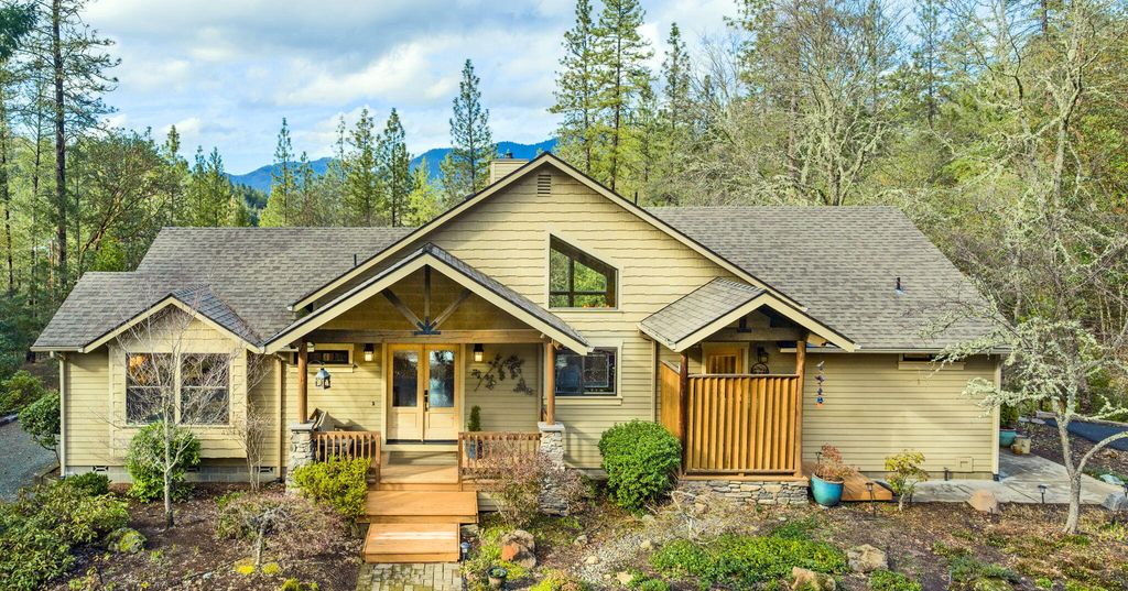 565 Greens Creek Road, Grants Pass, OR 97527