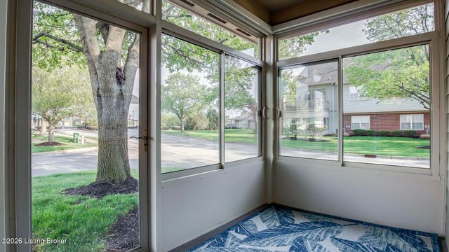 5139 Withorn Square, Louisville, KY 40241