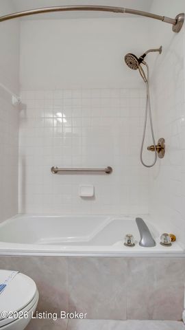 5139 Withorn Square, Louisville, KY 40241