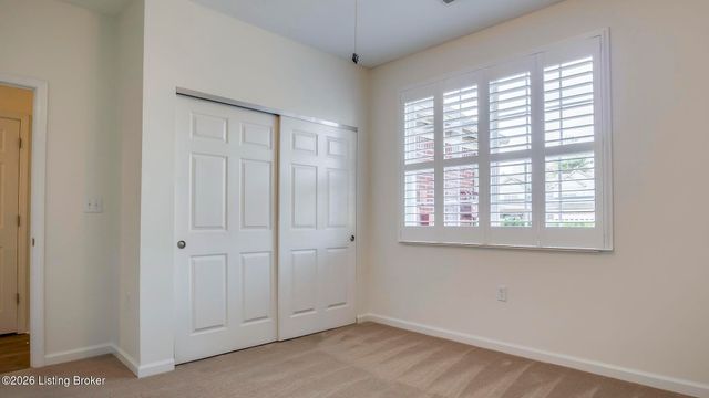 5139 Withorn Square, Louisville, KY 40241