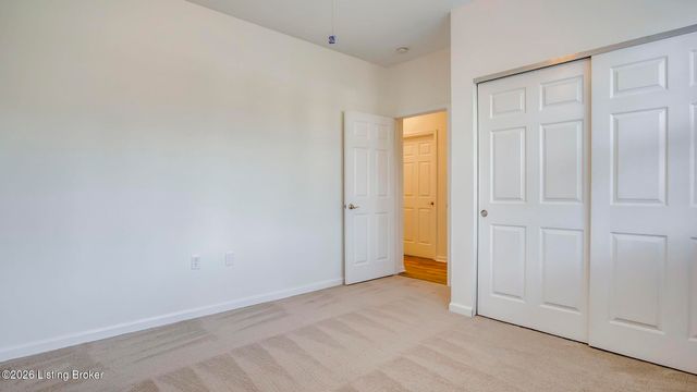 5139 Withorn Square, Louisville, KY 40241