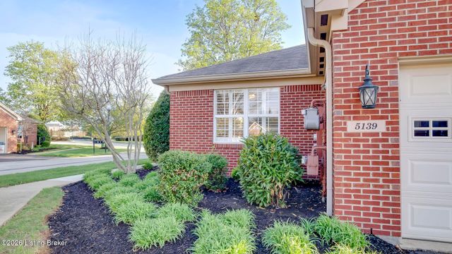 5139 Withorn Square, Louisville, KY 40241