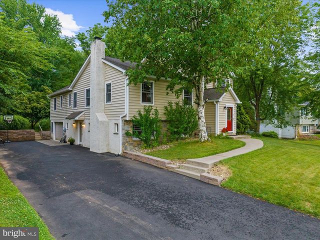 118 CORNWALL DR, Chalfont, PA 18914