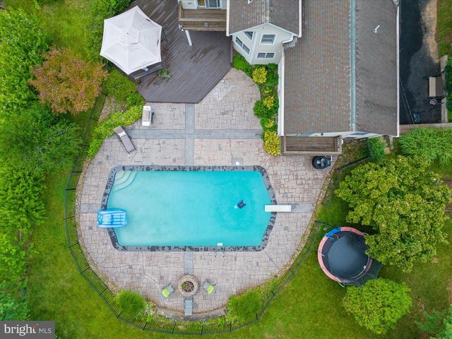 118 CORNWALL DR, Chalfont, PA 18914