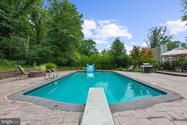 118 CORNWALL DR, Chalfont, PA 18914