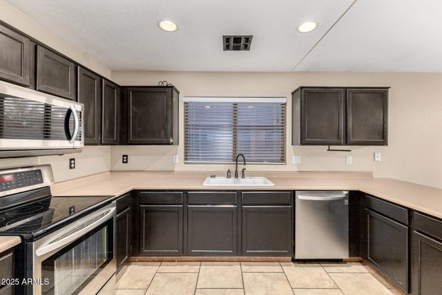 13304 W PORT AU PRINCE Lane, Surprise, AZ 85379