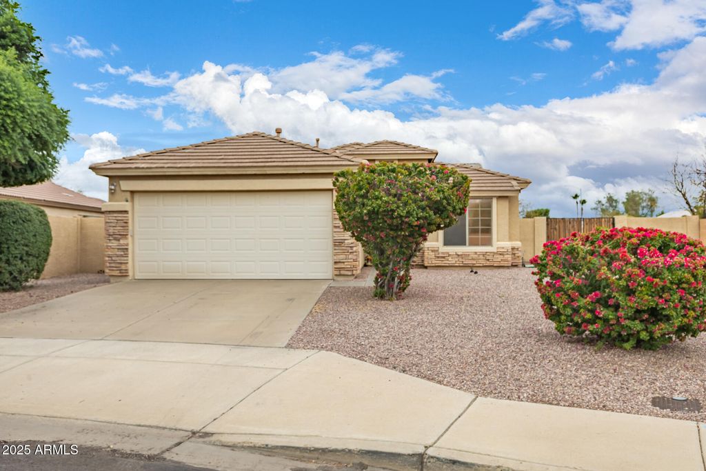 13304 W PORT AU PRINCE Lane, Surprise, AZ 85379
