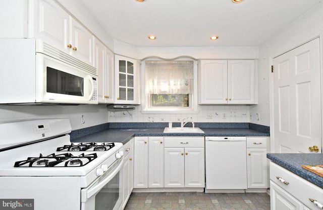 610 TOPSFIELD RD, Hatboro, PA 19040