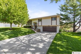 12118 Erskine Circle, Omaha, NE 68164