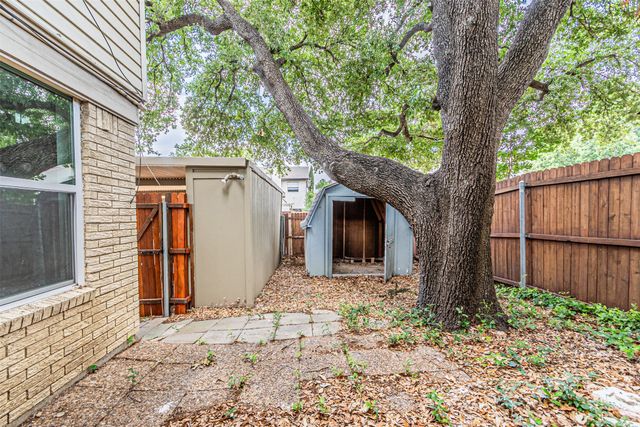 2008 Clubridge Drive, Carrollton, TX 75006