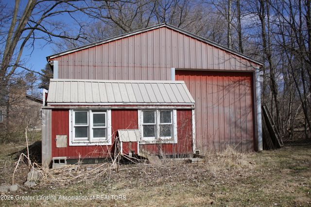 5800 N Williamston Road, Williamston, MI 48895