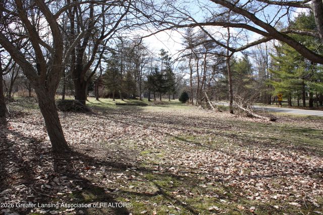 5800 N Williamston Road, Williamston, MI 48895