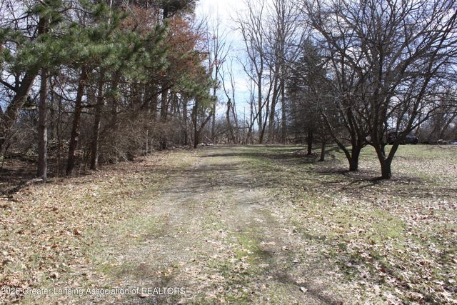 5800 N Williamston Road, Williamston, MI 48895