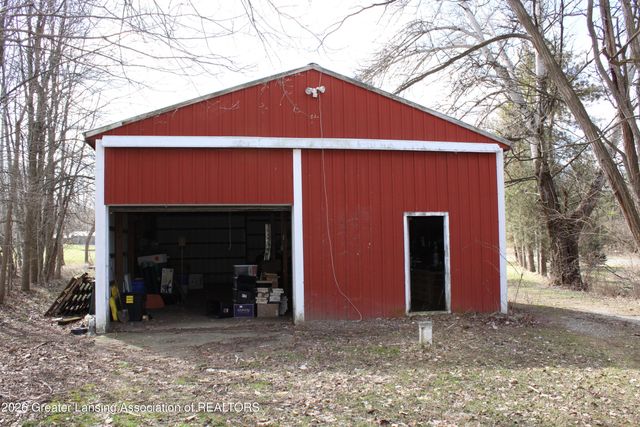 5800 N Williamston Road, Williamston, MI 48895