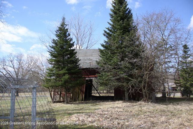 5800 N Williamston Road, Williamston, MI 48895