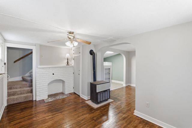 2918 W 10th St N, Wichita, KS 67203