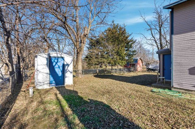 2918 W 10th St N, Wichita, KS 67203