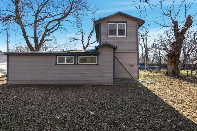 2918 W 10th St N, Wichita, KS 67203