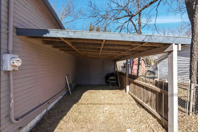 2918 W 10th St N, Wichita, KS 67203