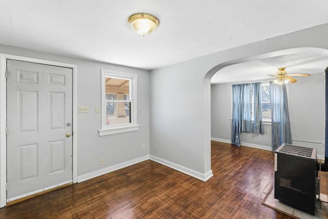 2918 W 10th St N, Wichita, KS 67203