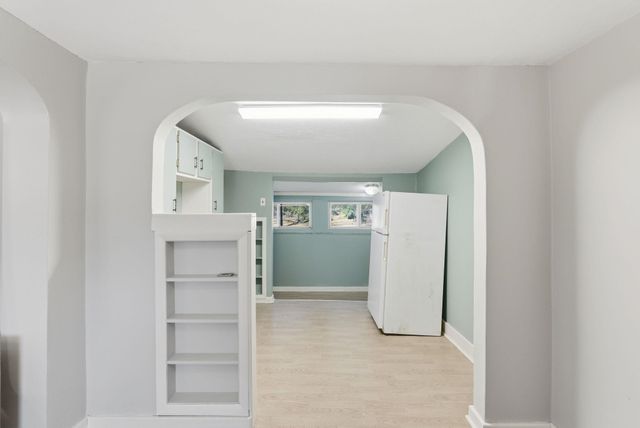 2918 W 10th St N, Wichita, KS 67203