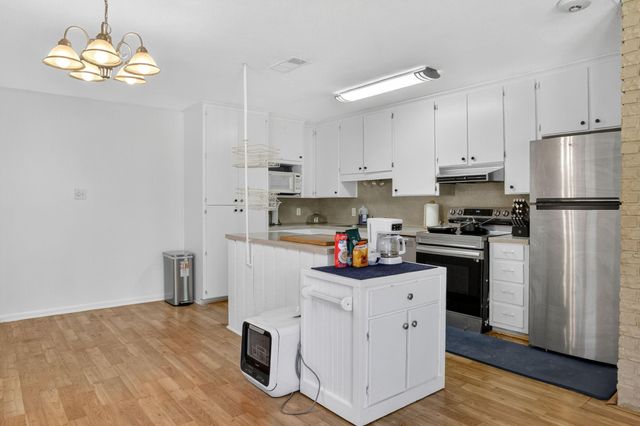 2210 Link Avenue, Orange, TX 77630