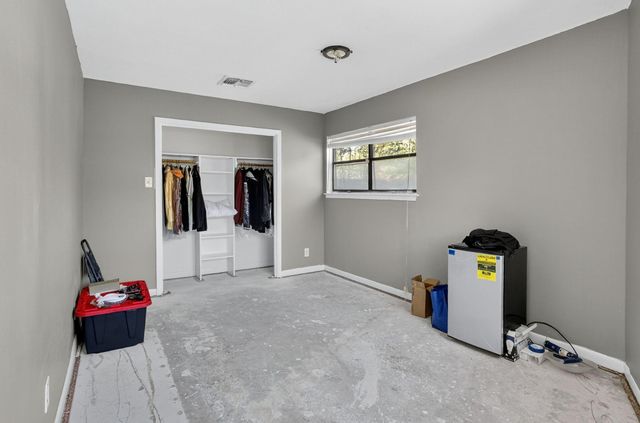 2210 Link Avenue, Orange, TX 77630